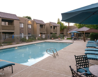 5995 N 78th Street - Photo Thumbnail 7