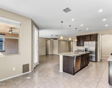 5429 W Lydia Lane - Photo Thumbnail 27