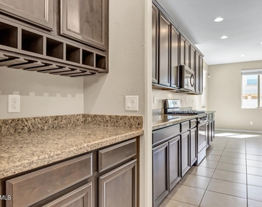 5429 W Lydia Lane - Photo Thumbnail 14