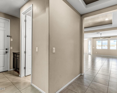 5429 W Lydia Lane - Photo Thumbnail 31
