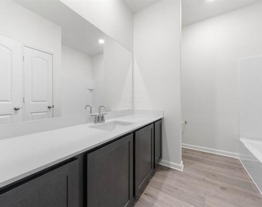 1309 Wind Drift Way - Photo Thumbnail 11