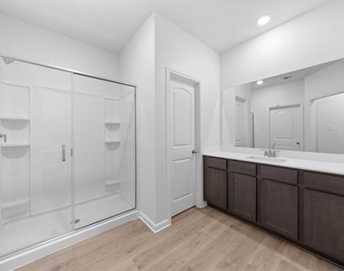 1309 Wind Drift Way - Photo Thumbnail 7