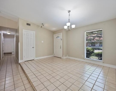 2413 Village Green Drive - Photo Thumbnail 3