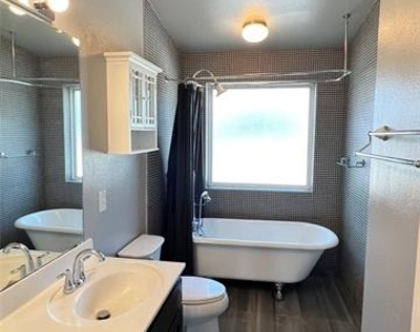 1813 S Ervay Street - Photo Thumbnail 20