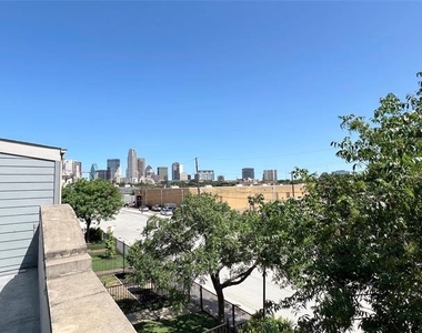 1813 S Ervay Street - Photo Thumbnail 26