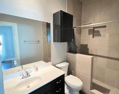 1813 S Ervay Street - Photo Thumbnail 14