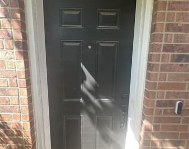 1813 S Ervay Street - Photo Thumbnail 1
