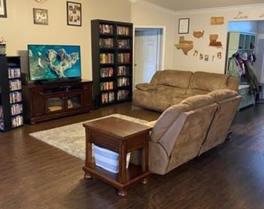 1025 Cressmont Street - Photo Thumbnail 1
