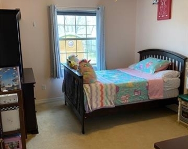 1025 Cressmont Street - Photo Thumbnail 3
