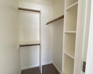 6746 W Ruth Avenue - Photo Thumbnail 11
