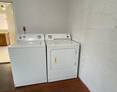 6746 W Ruth Avenue - Photo Thumbnail 14