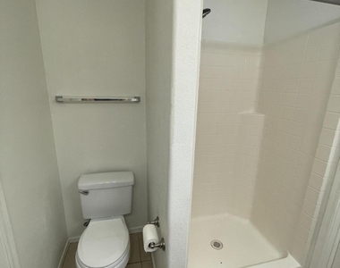 15635 N 29th Street - Photo Thumbnail 6