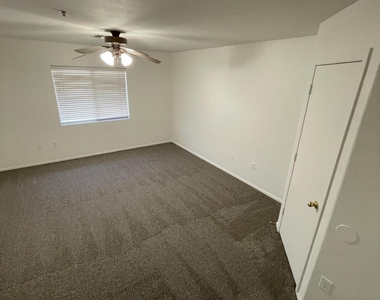 15635 N 29th Street - Photo Thumbnail 15