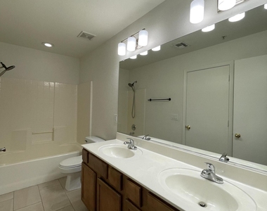 15635 N 29th Street - Photo Thumbnail 19