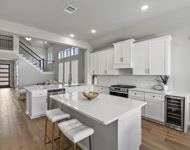3506 Riley Street - Photo Thumbnail 8