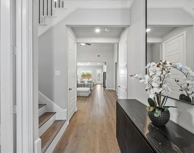 3506 Riley Street - Photo Thumbnail 4