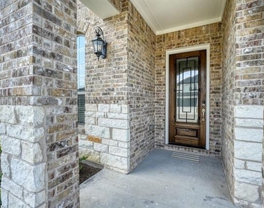 16417 Garden Drive - Photo Thumbnail 2