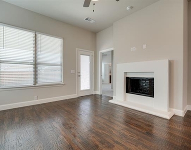 16417 Garden Drive - Photo Thumbnail 11