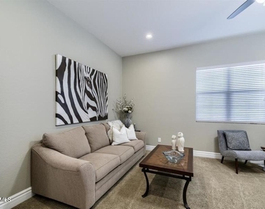 5104 S Salk Lane - Photo Thumbnail 8