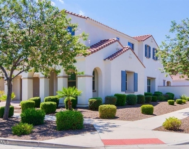 5104 S Salk Lane - Photo Thumbnail 1