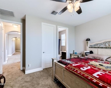 5104 S Salk Lane - Photo Thumbnail 23