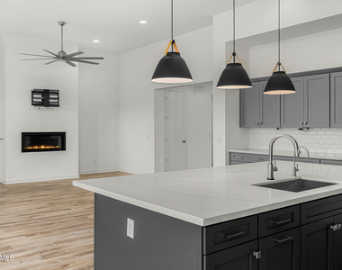 5534 E Alan Lane - Photo Thumbnail 6