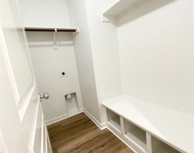 2705 Lumina Drive - Photo Thumbnail 13