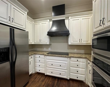 11351 Hilltop Road - Photo Thumbnail 8