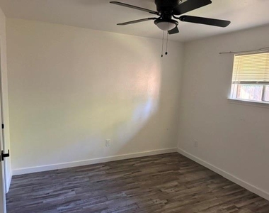 312 Hickerson Street - Photo Thumbnail 4