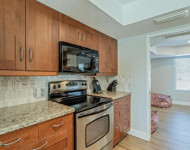 6601 E Thunderbird Road - Photo Thumbnail 13