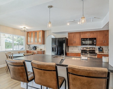 6601 E Thunderbird Road - Photo Thumbnail 10