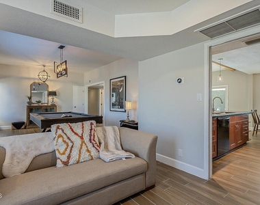 6601 E Thunderbird Road - Photo Thumbnail 6