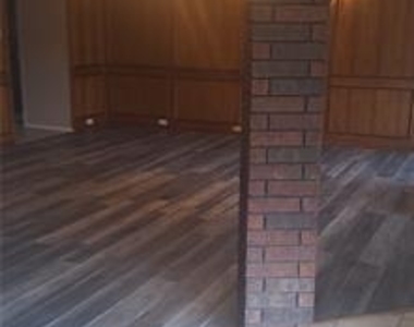 802 Crystal Creek Lane - Photo Thumbnail 6