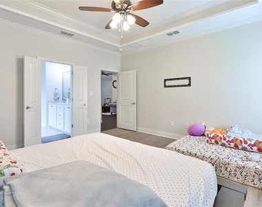 8333 Ridge View - Photo Thumbnail 14