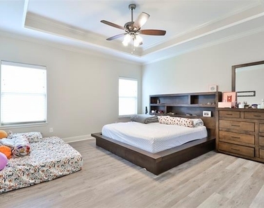 8333 Ridge View - Photo Thumbnail 13