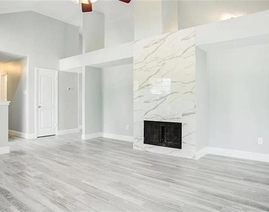1510 Gardenia Drive - Photo Thumbnail 3