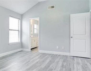 1510 Gardenia Drive - Photo Thumbnail 16