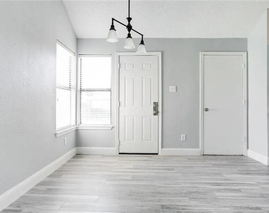 1510 Gardenia Drive - Photo Thumbnail 13