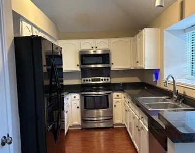 629 Coats Street - Photo Thumbnail 6