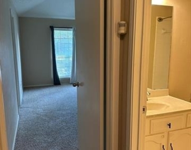 629 Coats Street - Photo Thumbnail 18