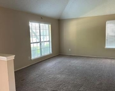 629 Coats Street - Photo Thumbnail 20
