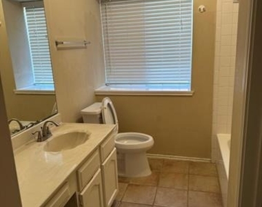629 Coats Street - Photo Thumbnail 9