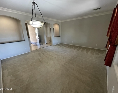10321 W Windsor Avenue - Photo Thumbnail 6