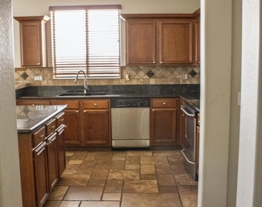 10321 W Windsor Avenue - Photo Thumbnail 1