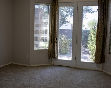 10321 W Windsor Avenue - Photo Thumbnail 20