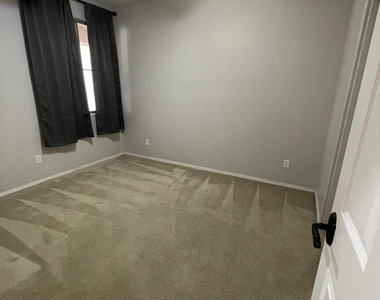 10321 W Windsor Avenue - Photo Thumbnail 27