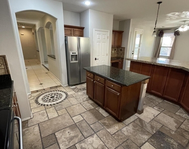 10321 W Windsor Avenue - Photo Thumbnail 16