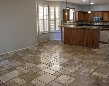 10321 W Windsor Avenue - Photo Thumbnail 13