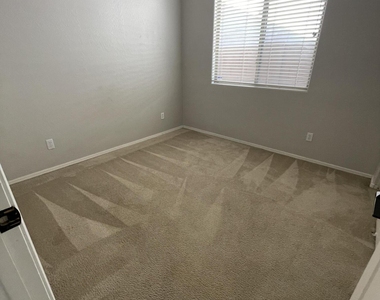 10321 W Windsor Avenue - Photo Thumbnail 28