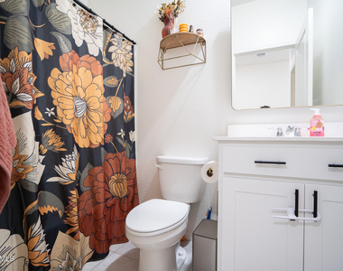 36043 W Santa Clara Avenue - Photo Thumbnail 17
